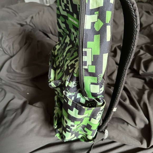 Kids minecraft backpack - Picture 3 of 3